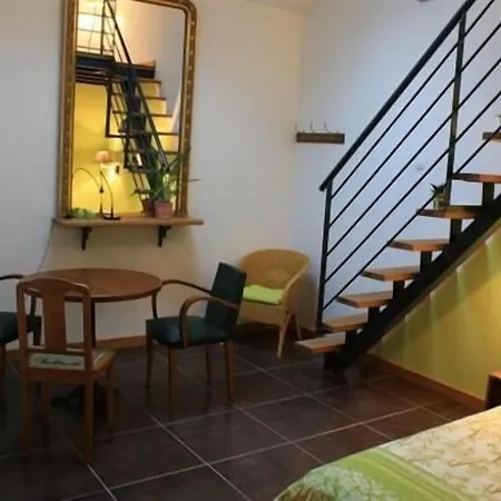 Le Jardin De Norah Bed & Breakfast