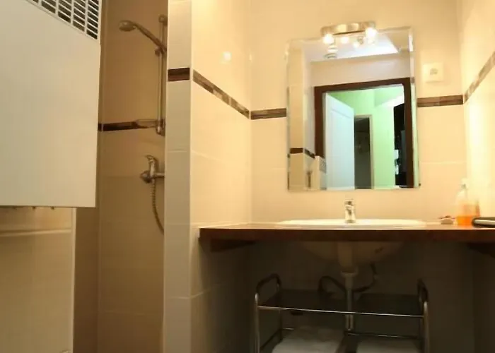 Le Jardin De Norah Oda ve Kahvaltı Brulange